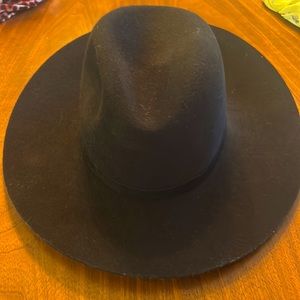 Janessa Leone, M, Wool Hat. perfect for fall!